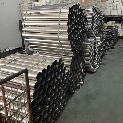 Un bon prix. Transporteur à vis personnalisé résistant à la chaleur en acier inoxydable pour applications industrielles en ligne